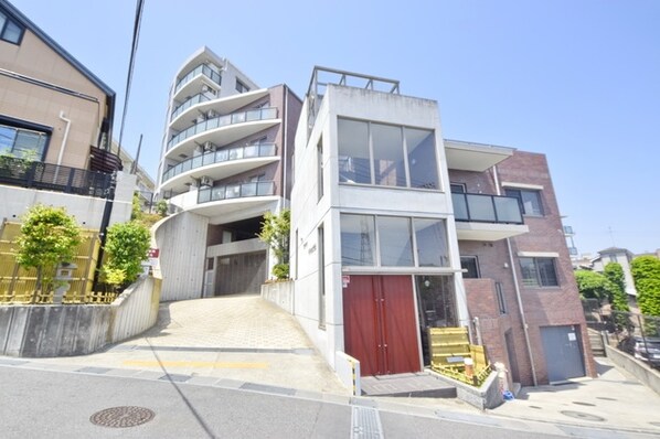 TheCenturyMiyazakidaiの物件外観写真